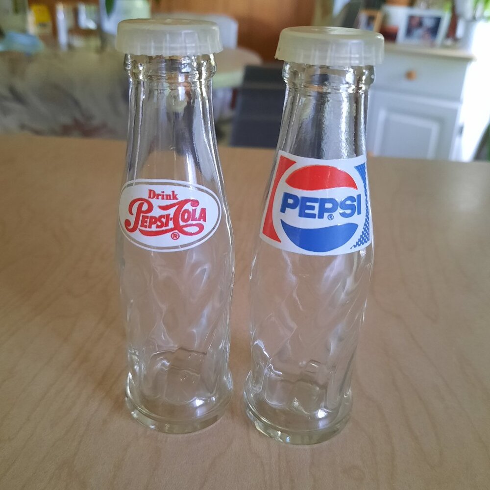 Pepsi Cola Novelty Retro Glass Bottle Salt & Pepper Shakers 4 1/2" - Set of 2